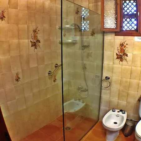 Lovely 10 Minutes Walk To Center Square Польенса